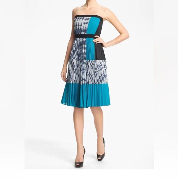 BCBGMaxAzria Dresses & Skirts - NWT BCBG MAXAZRIA " GEORGETTA" Strapless Pleated Crepe Dress size Small